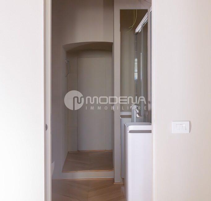 P21 (31)