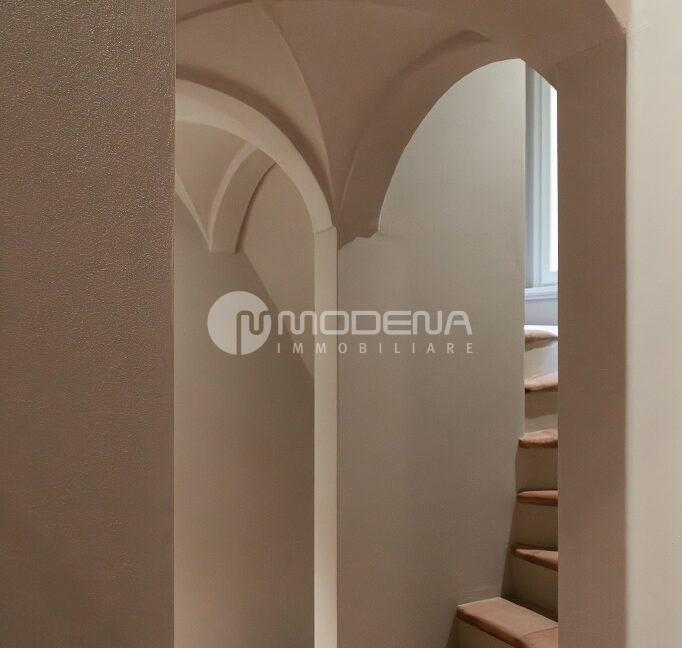 P21 2 (4)